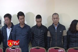 Triệt phá sới bạc tại chung cư