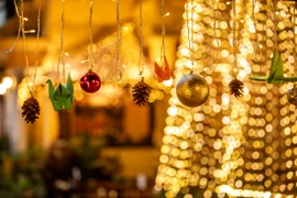 Thắp sáng cây thông Noel bằng tre và những điều ước mùa Giáng sinh