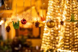 Thắp sáng cây thông Noel bằng tre và những điều ước mùa Giáng sinh