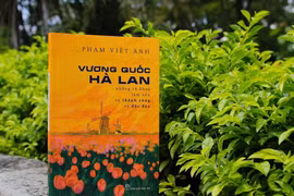 Ra mắt sách về Vương quốc Hà Lan của Đại sứ Phạm Việt Anh