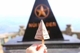 Những cây kem mang hình núi Bà Tây Ninh "gây sốt" trên mạng xã hội 