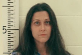 Bị bắt vì quan hệ tình dục và "tiếp tế" ma túy cho học sinh