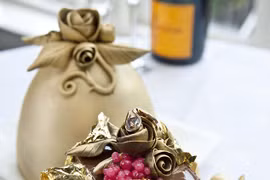 Món bánh tráng miệng xa xỉ nhất thế giới