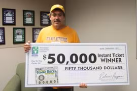 Tấm vé số 50.000 $ bị mất trở lại với chủ nhân