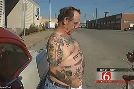 Xăm trên mình hơn 103 biểu tượng của đường cao tốc