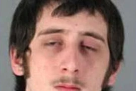 Vào tù vì cho con vào lò nướng