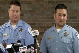 Tìm lại váy cưới đã mất trong đúng ngày kết hôn