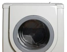 Anh sinh đôi vô tình giết chết em trong máy sấy quần áo