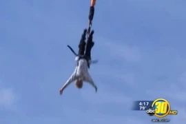 Cụ già 91 tuổi lao mình ngoạn mục