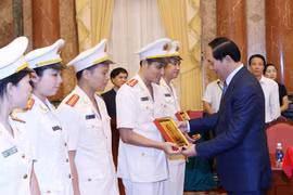 Tuổi trẻ Công an Hà Nội vinh dự báo cáo lên Chủ tịch nước