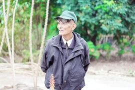 "Canh giấc" cho đồng đội