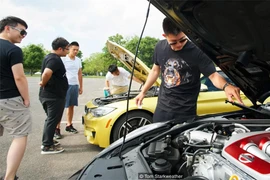 Con nhà giàu Trung Quốc "đốt tiền" trên đất Mỹ