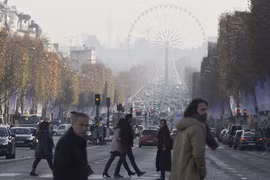 Ô nhiễm nặng, Paris mạnh tay với chủ xe