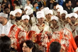 Đại gia kim cương làm đám cưới cho 236 cô gái 