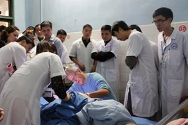 Học 7 năm mới được hành nghề bác sỹ