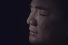 Khi "ông hoàng" đổ lệ...