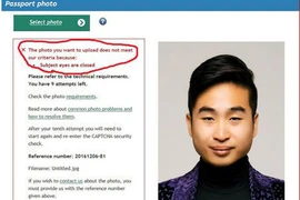 Không được làm hộ chiếu vì mắt híp