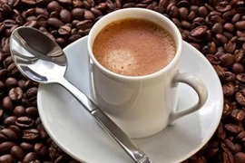 Uống 3 cốc cà phê mỗi ngày giảm nguy cơ mất trí