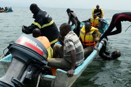 Uganda mất nhiều cầu thủ trong thảm họa lật thuyền ở hồ Albert 