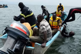 Uganda mất nhiều cầu thủ trong thảm họa lật thuyền ở hồ Albert 