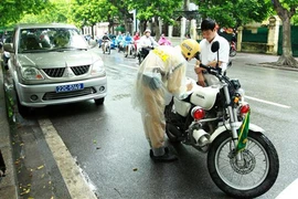 Xe biển xanh vi phạm Luật Giao thông đường bộ: Xử lý nghiêm, không có ngoại lệ