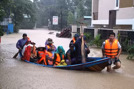 Nam Trung bộ xoay xở giữa lũ lụt trái mùa