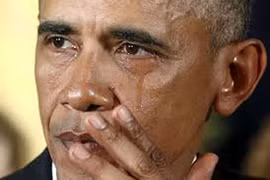 Tổng thống Obama thừa nhận khóc trong tiệc chia tay