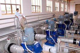 3.692 tỷ đồng xây nhà máy nước mặt sông Hồng