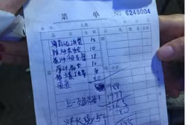 Sốc với hóa đơn 240 USD một đĩa tôm