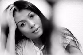 Thời trang Việt: Khó có thiết kế bán chạy ngoài thị trường