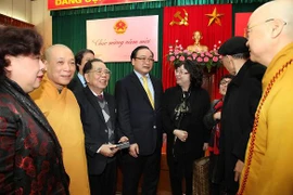 Bí thư Thành ủy Hà Nội mong văn nghệ sĩ góp phần điều chỉnh những "lệch chuẩn xã hội"