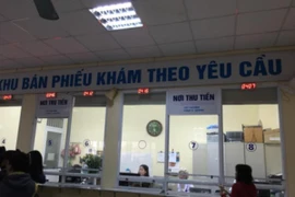 Bộ trưởng Bộ Y tế: Đừng gây "phản cảm" ngay từ khu vực khám bệnh