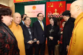 Bí thư Thành ủy Hà Nội mong văn nghệ sĩ góp phần điều chỉnh những "lệch chuẩn xã hội"