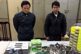 Bộ sậu móc túi khách hàng mua xăng tại Hà Nội đã kiếm tiền tỷ như thế nào?