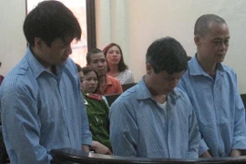 Bị bắt quả tang khi đang mua bán 5 bánh heroin trong nhà nghỉ