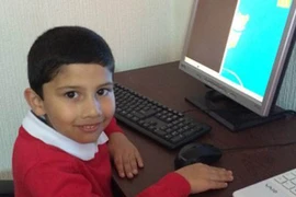Cậu bé 5 tuổi trở thành kỹ sư máy tính của Microsoft