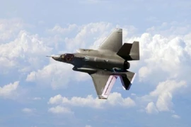 Kỹ sư Trung Quốc bị bắt vì mang tài liệu chiến đấu cơ Mỹ về nước