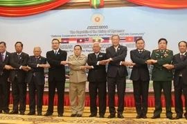 Các Bộ trưởng Quốc phòng ASEAN: Căng thẳng ở biển Đông phải được giải quyết bằng biện pháp hòa bình