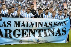  ĐT Argentina có thể gặp rắc rối vì biểu ngữ nhạy cảm