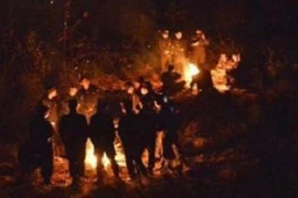 Nổ tung sới bạc trên đồi, 14 người chết, 7 bị thương