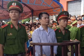 Mù quáng giết hại dã man người yêu ngay trên phố