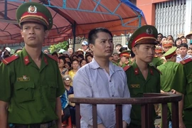 Mù quáng giết hại dã man người yêu ngay trên phố