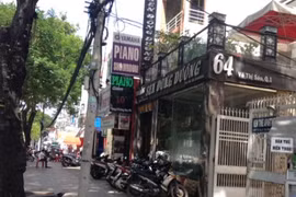 Giang hồ chém gục đối thủ ngay tại nhà hàng trung tâm quận 1