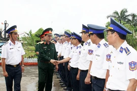 Thượng tướng Nguyễn Thành Cung thăm và kiểm tra tại Vùng Cảnh sát biển 1