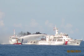 Tàu Trung Quốc tấn công, tàu kiểm ngư Việt Nam đáp trả thích đáng