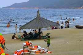 Du lịch biển Hà Tĩnh "hút khách" trở lại