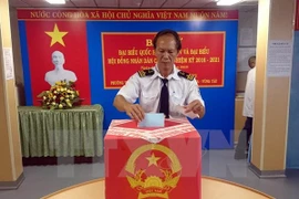 Tổ chức bầu cử sớm cho công nhân, kỹ sư trên tàu, giàn khoan