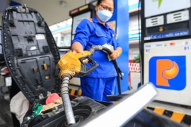 Thủ tướng yêu cầu tuyệt đối không để thiếu hụt, đứt gãy nguồn cung xăng dầu trong mọi tình huống