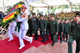 Đoàn đại biểu Công an thành phố Hà Nội viếng Tổng Bí thư Nguyễn Phú Trọng