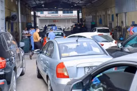 Nhiều trung tâm đăng kiểm ùn ứ, khách đặt lịch hẹn thành công qua app vẫn bị từ chối